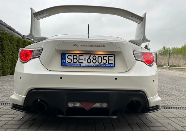 Toyota GT86 cena 89999 przebieg: 70000, rok produkcji 2013 z Serock małe 497